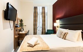 Lancaster Court London 3*